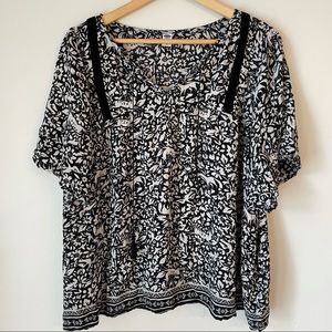 🎈FREE🎈Flower and Deer Super Soft Top